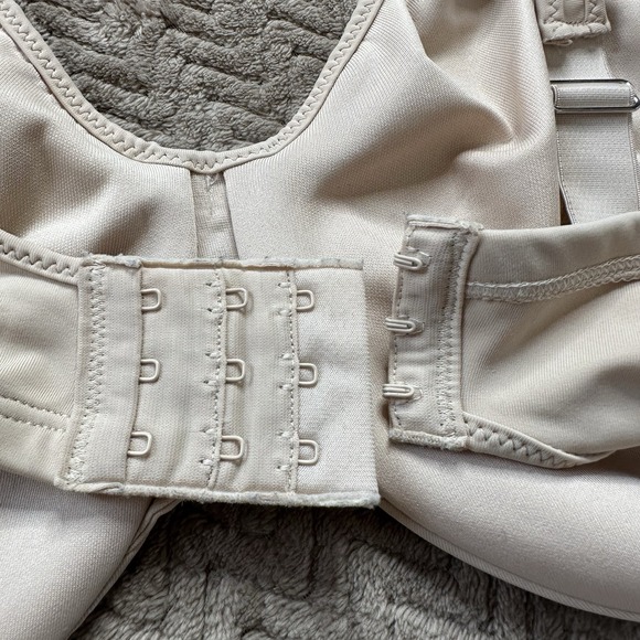 36DDD Bali Passion For Comfort Minimizer Bra 3385 Underwire Tan - Picture 5 of 6